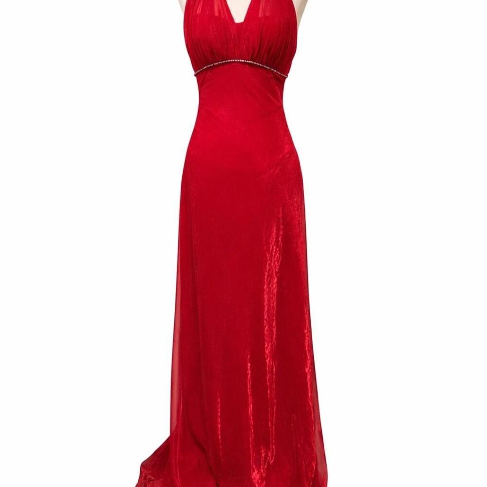 Turn heads in this stunning